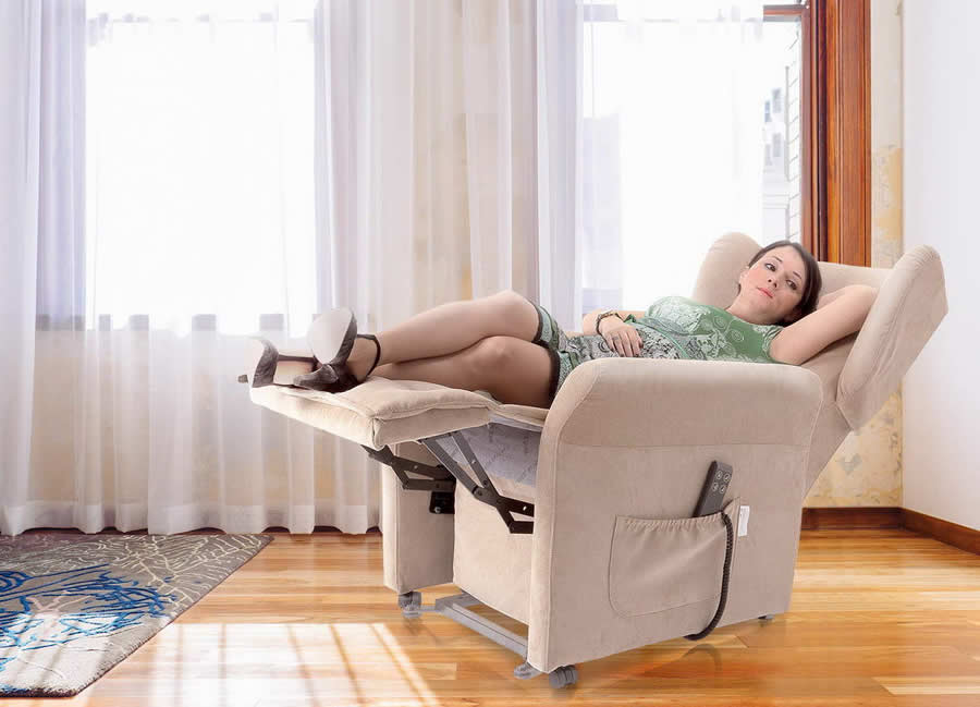 Armchairs for the elderly: how to choose the right one for perfect ...